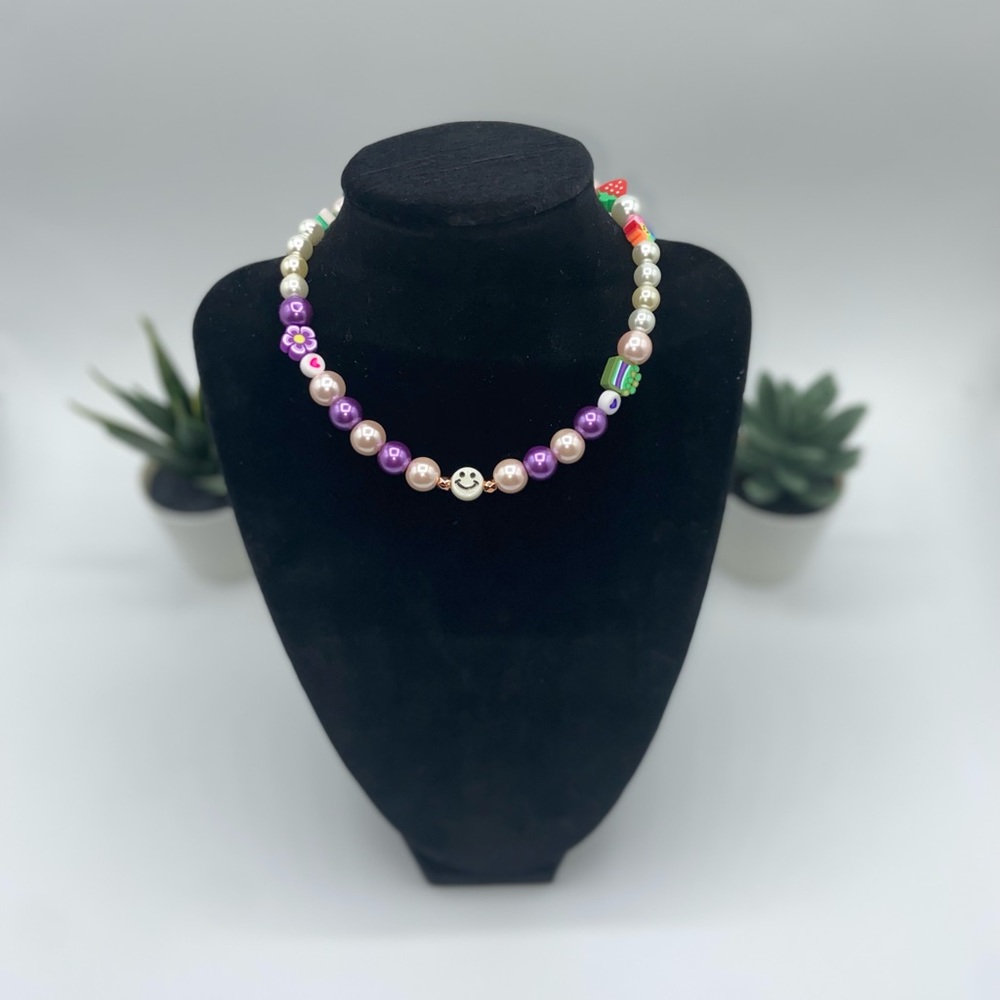 Handmade 90’s Y2K Inspired Beaded Necklace - Picture 2 of 9